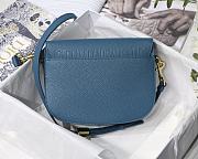 DIOR | Medium Bobby Bag in Grained Calfskin Blue - M9319 - 22 x 17 x 6 cm - 6