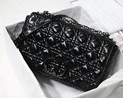 DIOR | Large Caro Bag Patent Black - M9243 - 28 cm x 17 cm x 9 cm - 6