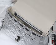 DIOR | Medium Caro Bag Silver Patent - M9242 - 25.5 x 15.5 x 8 cm - 5