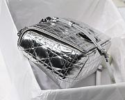 DIOR | Medium Caro Bag Silver Patent - M9242 - 25.5 x 15.5 x 8 cm - 3