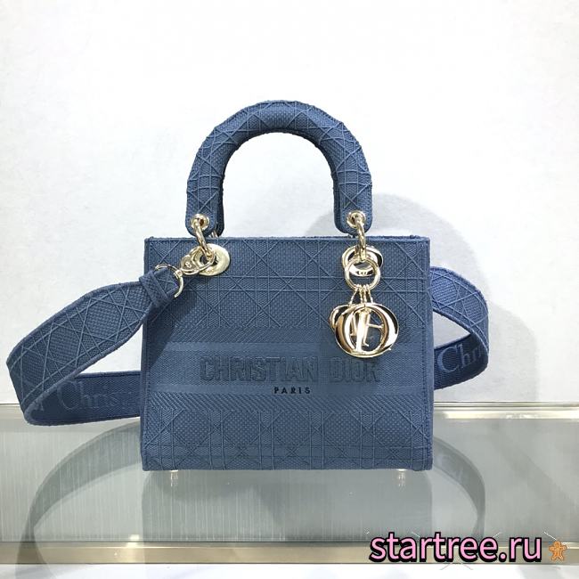 DIOR | Medium Lady D-Lite Blue Bag  - M0565O - 24 x 20 x 11 cm - 1