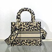 DIOR | Medium Lady D-Lite Beige Multicolor Mizza - M0565O - 24 x 20 x 11 cm - 6