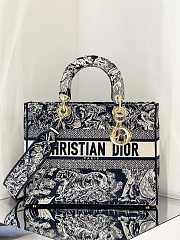 DIOR | Lady D-Lite Blue Toile - M0566O - 32 x 25 x 11 cm - 1