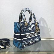 Dior Medium Lady D-Lite Blue Dior Palms - M0565 - 24 x 20 x 11 cm - 6