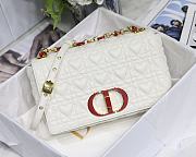 DIOR | Medium Dioramour Caro White Bag - M9242 - 25.5 cm x 15.5 cm x 8 cm - 1