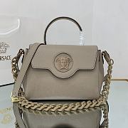 VERSACE | La Medusa Medium Beige Handbag - DBFI039 - 25 x 15 x 22 cm - 1