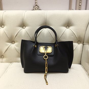 Valentino | Black Garavani Small VLogo Escape Tote in Grain -  31 x 25 x 15 cm