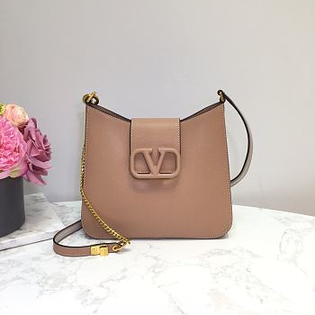 Valentino | Rose Cannelle Garavani VSLING Hobo Bag in Grain - 24 x 6 x 21cm