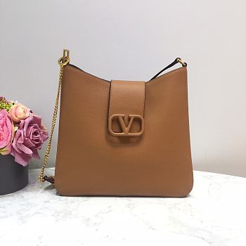 Valentino | Caramel Garavani VSLING Hobo Bag in Grain - 31 x 8.5 x 29cm