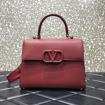 VALENTINO | Small Vsling Grainy Red Wine - ZW2B0F - 25.5 x 12 x 19 cm