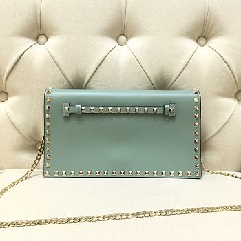 Valentino | Green Garavani Rockstud Flap Wristlet Clutch Bag - 28cm