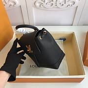 Louis Vuitton | Lock Me Backpack Mini Black Golden - 16 x 19.4 x 10 cm - 6