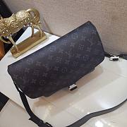 Louis Vuitton | Messengerama - M30746 - 29 x 23 x 11.5 cm - 4