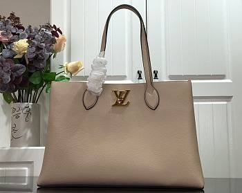 Louis Vuitton | Lockme shopper Apricot - M57346 - 42 x 28 x 15 cm