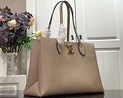 Louis Vuitton | Lockme shopper Apricot - M57346 - 42 x 28 x 15 cm - 2