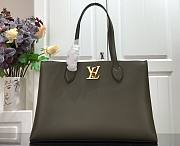 Louis Vuitton | Lockme shopper Green - M57345 - 42 x 28 x 15 cm - 1