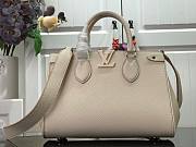 Louis Vuitton | Grenelle Tote PM Quartz White Epi Bag - M57681 - 27 x 19 x 11.5 cm - 1
