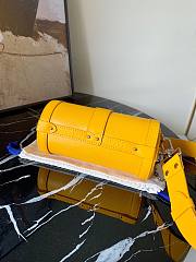 Louis Vuitton | Papillon Trunk Yellow handbag - M58655 - 20 x 10 x 10 cm - 4