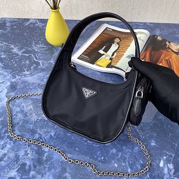 Prada | Re-edition 1995 Black Nylon Bag - 1BC114 - 18 x 25 x 8.5 cm 