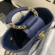 Chanel | Blue Chain handle Bucket Bag - AS1362 - 32 x 26 x 15 cm - 6