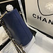 Chanel | Blue Chain handle Bucket Bag - AS1362 - 32 x 26 x 15 cm - 5