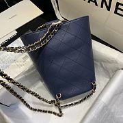 Chanel | Blue Chain handle Bucket Bag - AS1362 - 32 x 26 x 15 cm - 4