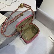 Chanel | Classic Pink Box With Chain - AP1447 - 10.5 x 8.5 x 7 cm - 2