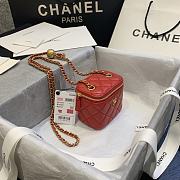 Chanel | Classic Red Box With Chain - AP1447 - 10.5 x 8.5 x 7 cm - 6