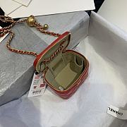 Chanel | Classic Red Box With Chain - AP1447 - 10.5 x 8.5 x 7 cm - 2