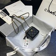 Chanel | Classic Black Box With Chain - AP1447 - 10.5 x 8.5 x 7 cm - 1