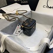 Chanel | Classic Black Box With Chain - AP1447 - 10.5 x 8.5 x 7 cm - 6