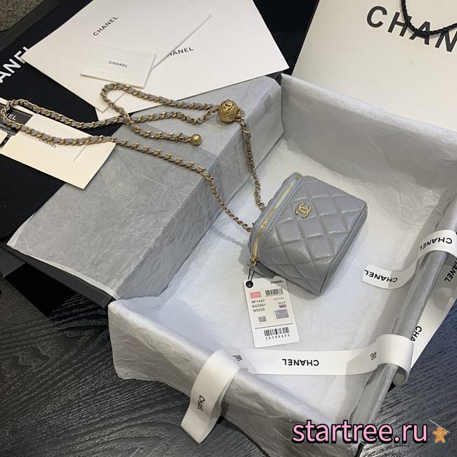 Chanel | Classic Gray Box With Chain - AP1447 - 10.5 x 8.5 x 7 cm - 1