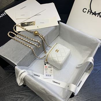 Chanel | Classic White Box With Chain - AP1447 - 10.5 x 8.5 x 7 cm