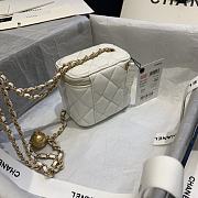 Chanel | Classic White Box With Chain - AP1447 - 10.5 x 8.5 x 7 cm - 3