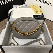 Chanel | Grey Lambskin Studded Logo Camera Case - AS1511 - 13 x 20 x 5 cm - 2