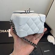 Chanel | Mini Quilted Leather Crossbody White Bag - AS1169 -11x7x11cm - 4