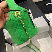 Chanel | Small Lambskin Hobo Green Bag - AS1745 - 15 x 15 x 12 cm - 4