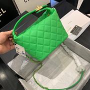 Chanel | Small Lambskin Hobo Green Bag - AS1745 - 15 x 15 x 12 cm - 3