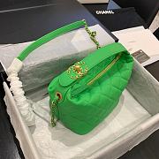 Chanel | Small Lambskin Hobo Green Bag - AS1745 - 15 x 15 x 12 cm - 2