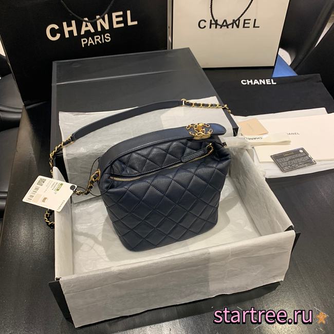 Chanel | Small Lambskin Hobo Dark Blue Bag - AS1745 - 15 x 15 x 12 cm - 1