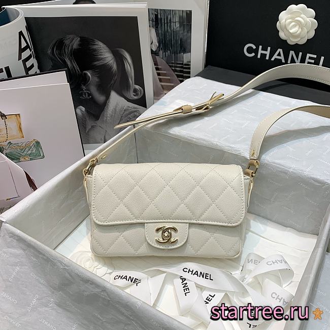 Chanel | White Flap Bag - AS2273 - 20 x 6 x 12 cm - 1