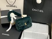 Chanel | Shearling Green Bag - AS2240 - 15.5 x 21.5 x 6.5cm - 1