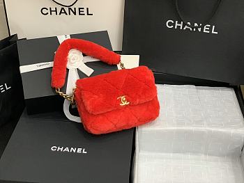 Chanel | Shearling Red Bag - AS2240 - 15.5 x 21.5 x 6.5cm