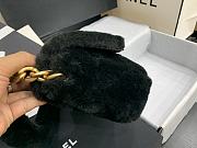 Chanel | Shearling Black Bag - AS2240 - 15.5 x 21.5 x 6.5cm - 3