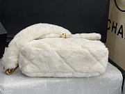 Chanel | Shearling White Bag - AS2240 - 15.5 x 21.5 x 6.5cm - 3