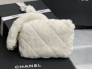 Chanel | Shearling White Bag - AS2240 - 15.5 x 21.5 x 6.5cm - 4