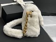 Chanel | Shearling White Bag - AS2240 - 15.5 x 21.5 x 6.5cm - 6