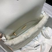 Chanel | Shearling Strass Flap Bag Crystal Strap - AS2240 - 15 x 21.5 x 6.5 cm - 6