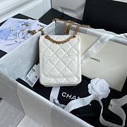 Chanel | Small White 2.55 Flap Bag - AS1961 - 17 x 13 x 5.5cm - 5