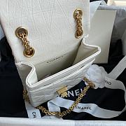 Chanel | Small White 2.55 Flap Bag - AS1961 - 17 x 13 x 5.5cm - 6